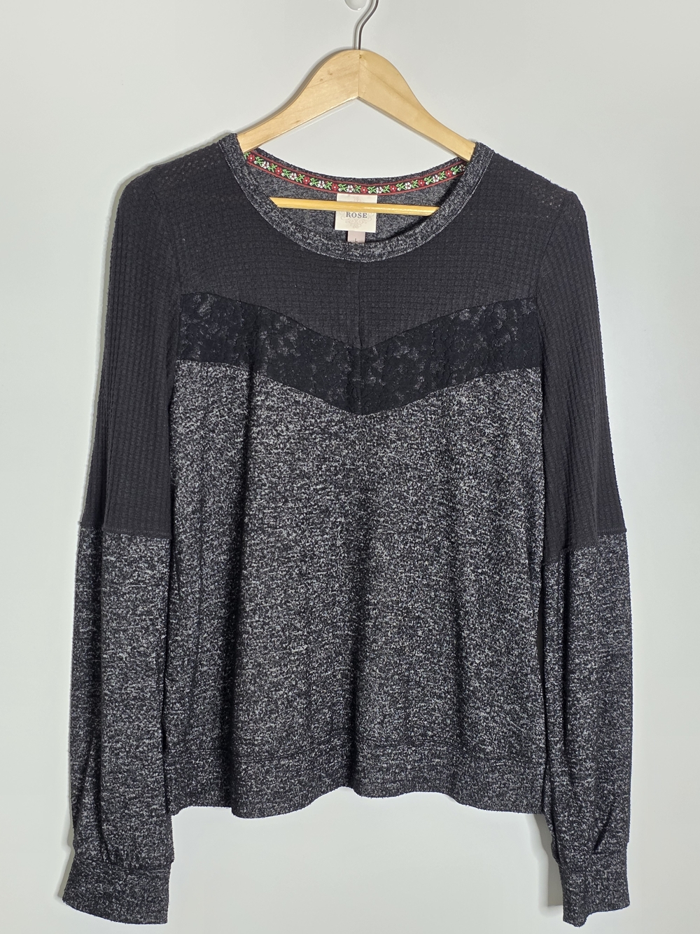 Knox Rose Heathered Black & Charcoal Lace Accent Pullover Bell Sleeve boho top